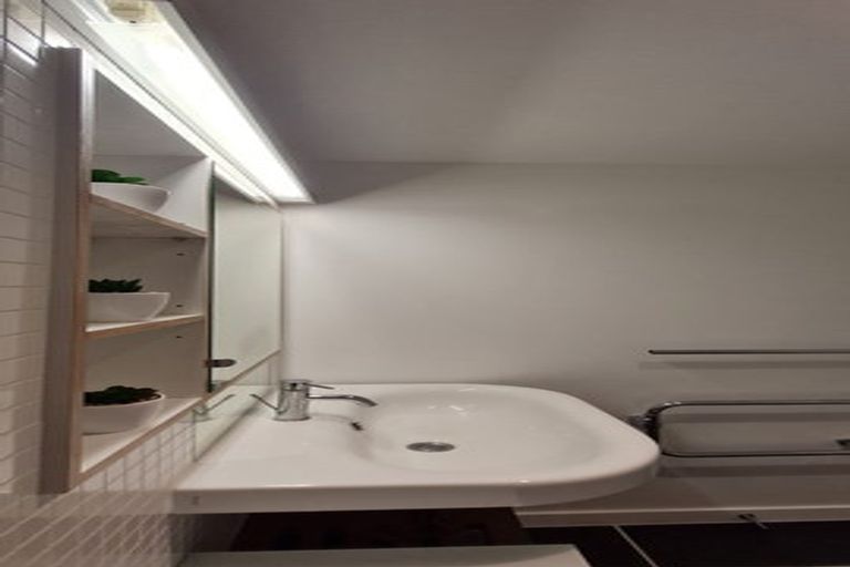 Photo of property in Piermont Apartments, 4i/82 Cable Street, Te Aro, Wellington, 6011