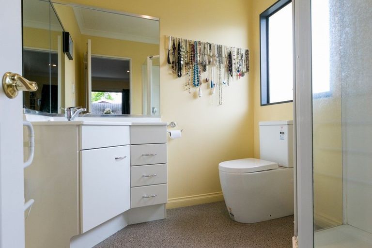 Photo of property in 13b Howard Road, Taradale, Napier, 4112