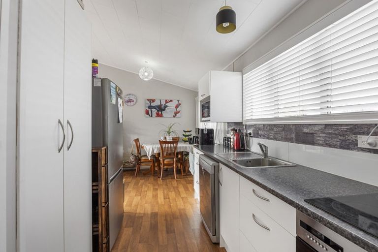 Photo of property in 34 Kamahi Avenue, Hawera, 4610