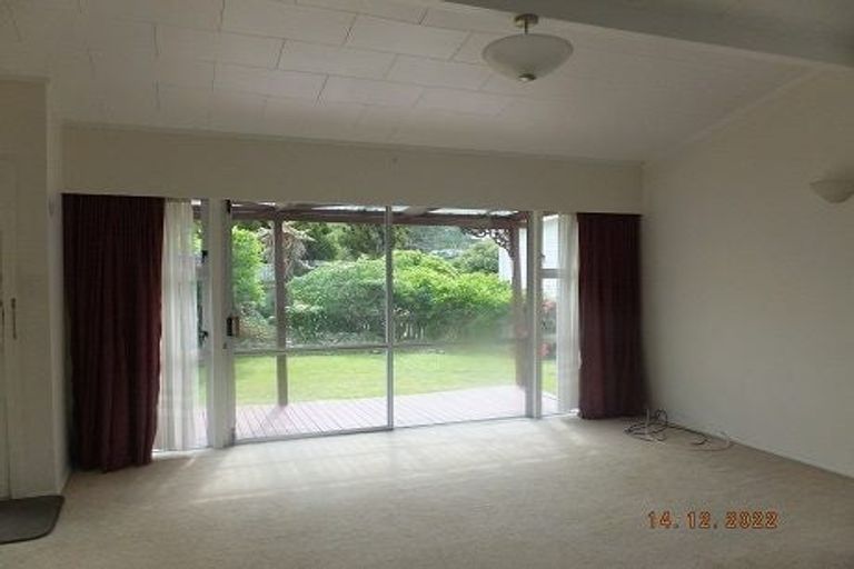 Photo of property in 1b Horoeka Street, Stokes Valley, Lower Hutt, 5019