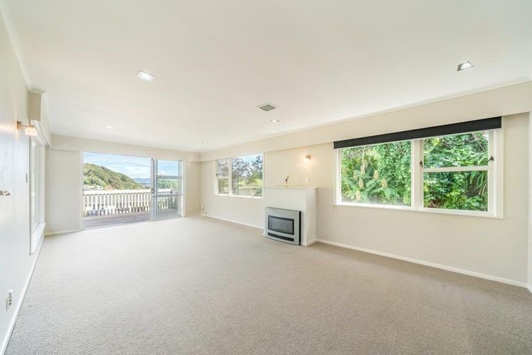 Photo of property in 9 Damian Grove, Waterloo, Lower Hutt, 5011