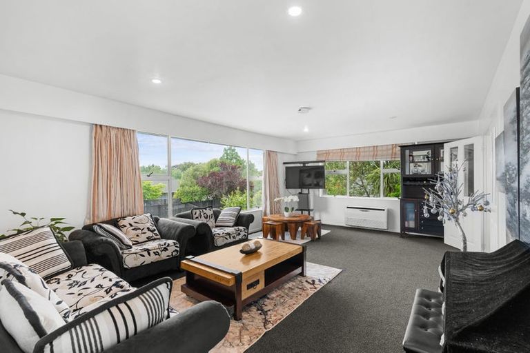 Photo of property in 3 Sarabande Avenue, Redwood, Christchurch, 8051