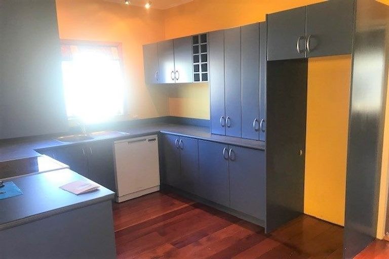 Photo of property in 2 Travis Street, Taradale, Napier, 4112