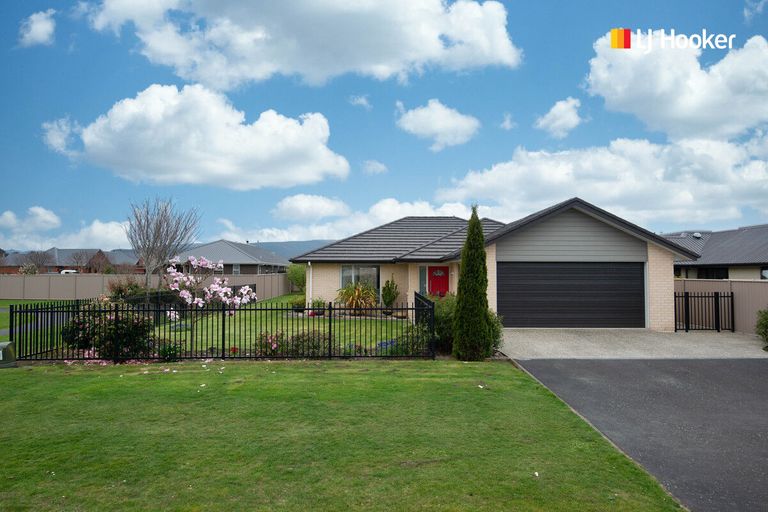 Photo of property in 8 Centre Street, Mosgiel, 9024