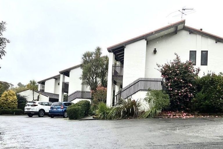 Photo of property in 141g Churton Drive, Churton Park, Wellington, 6037