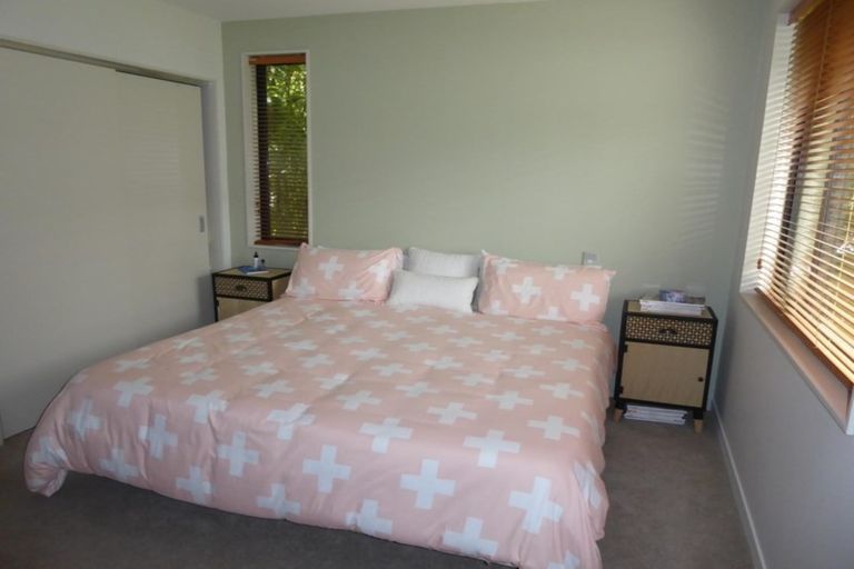 Photo of property in 1/8 Thatcher Crescent, Crofton Downs, Wellington, 6035