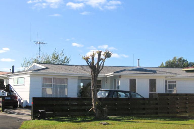 Photo of property in 16 Kohekohe Place, Pukete, Hamilton, 3200