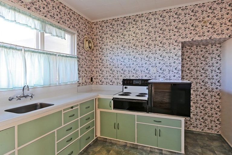 Photo of property in 81 Flaxmere Avenue, Flaxmere, Hastings, 4120