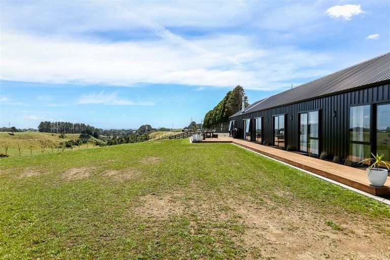Photo of property in 594 Mangorei Road, Mangorei, New Plymouth, 4371