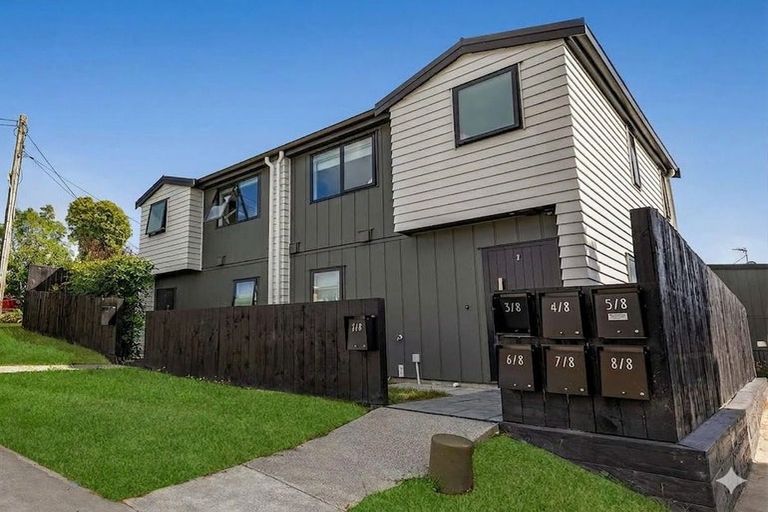 Photo of property in 5/8 Valron Road, Te Atatu South, Auckland, 0602