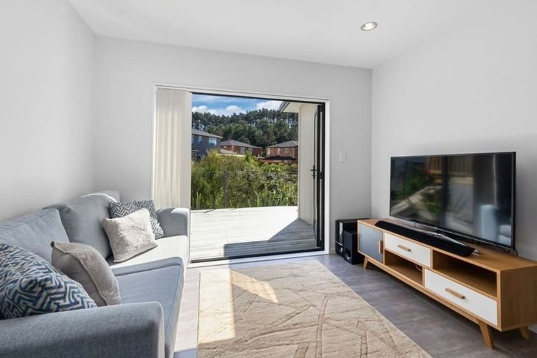 Photo of property in 50 Makamaka Lane, Albany Heights, Auckland, 0632