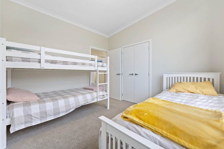 Photo of property in 71 John Norrie Place, Motuoapa, 3382