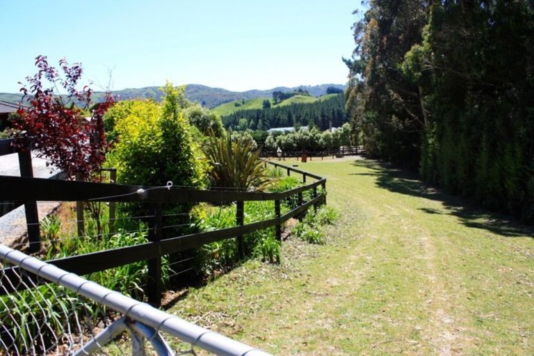 Photo of property in 88 Russells Road, Whitemans Valley, Upper Hutt, 5371