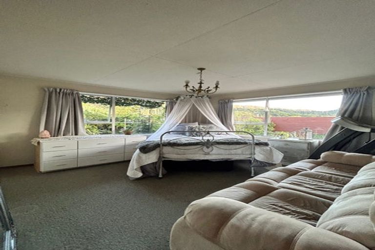 Photo of property in 51 Kent Street, Picton, 7220