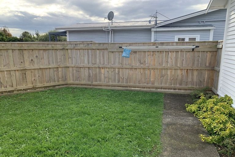 Photo of property in 31 Trafalgar Street, Waiwhetu, Lower Hutt, 5010
