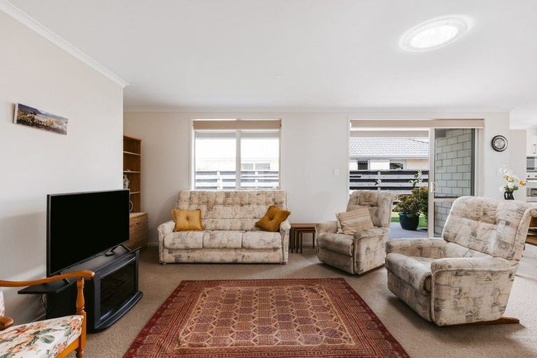 Photo of property in 5 Vista Close, Omokoroa, 3114