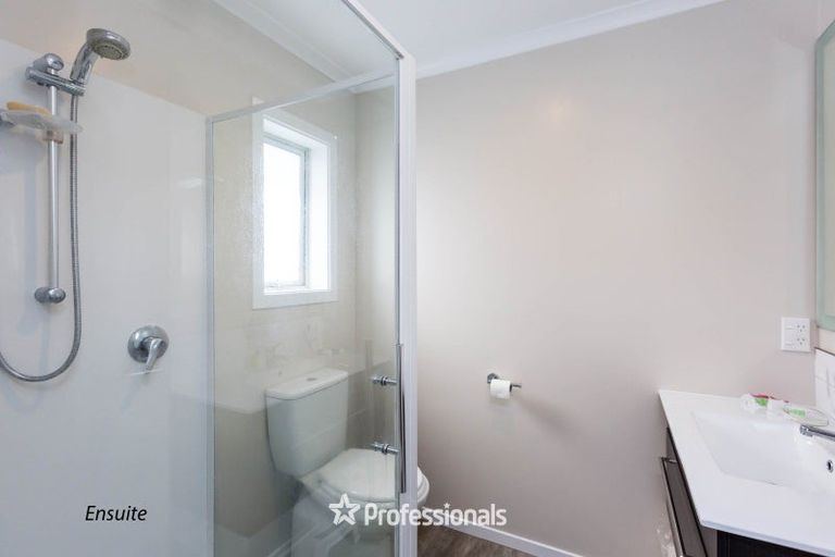 Photo of property in 88 Sunstone Crescent, Timberlea, Upper Hutt, 5018