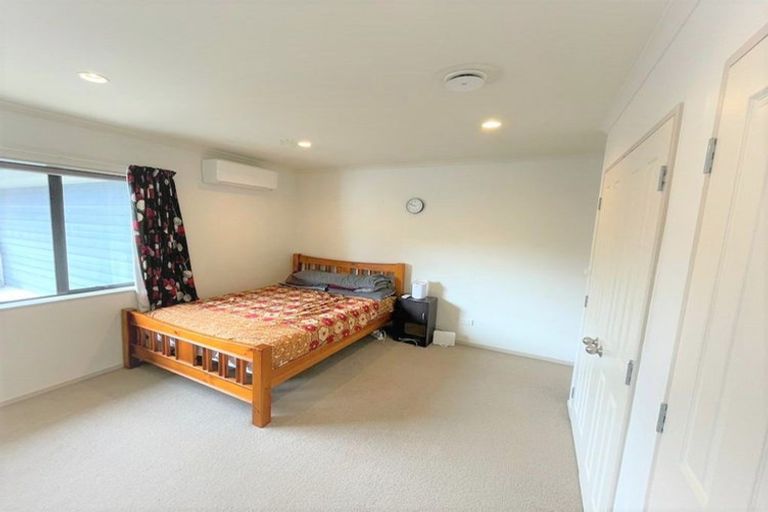 Photo of property in 10a Waione Avenue, Te Atatu Peninsula, Auckland, 0610