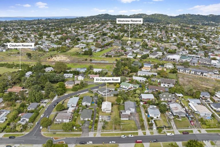 Photo of property in 33 Clayburn Road, Glen Eden, Auckland, 0602