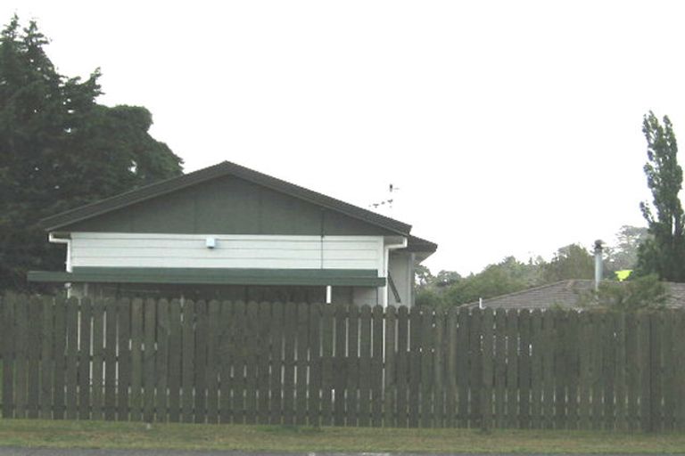 Photo of property in 1/230 Waitemata Drive, Ranui, Auckland, 0612