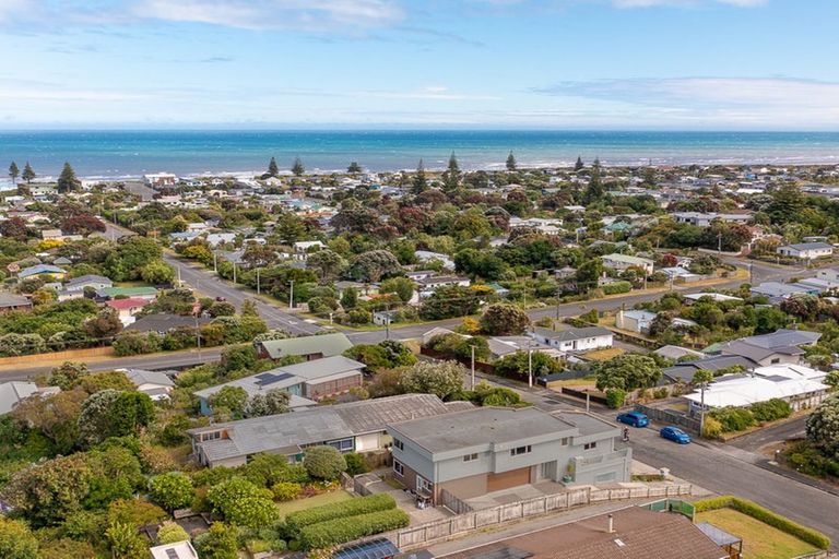 Photo of property in 41 Manuka Street, Otaki Beach, Otaki, 5512