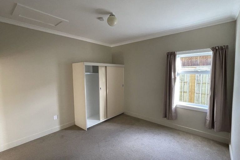 Photo of property in 32 Bonithon Avenue, Moturoa, New Plymouth, 4310