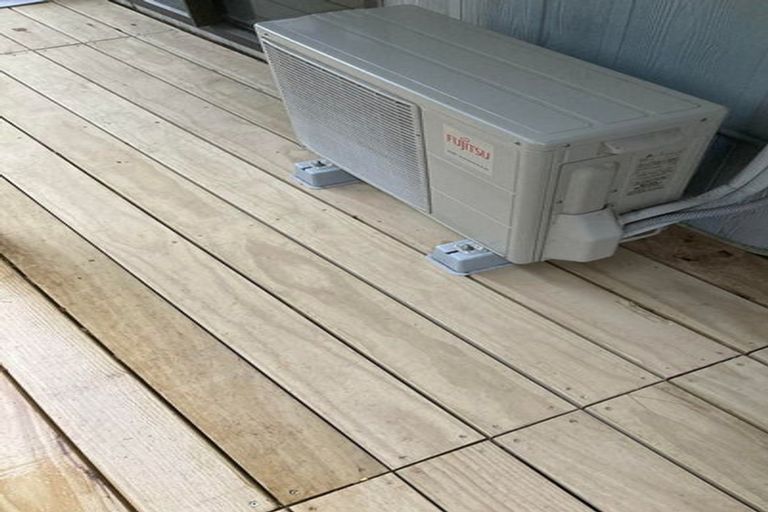 Photo of property in 17 Lemnos Place, Titirangi, Auckland, 0604