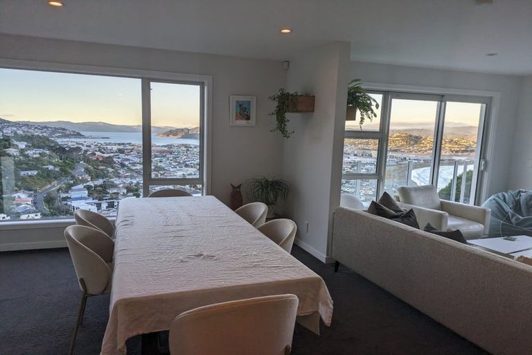 Photo of property in 7 Pari Tai Way, Houghton Bay, Wellington, 6023