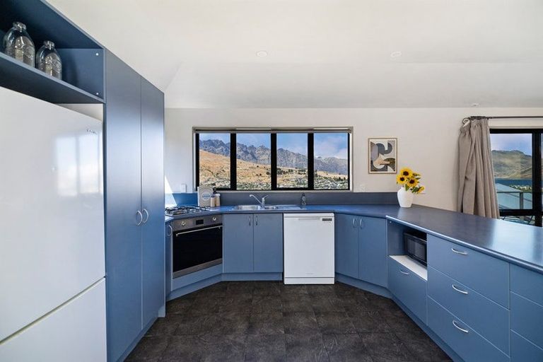 Photo of property in 5 Gum Lane, Queenstown, 9300