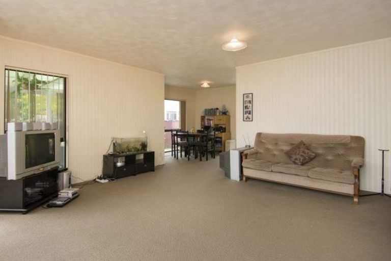 Photo of property in 2/47 Girven Road, Mount Maunganui, 3116