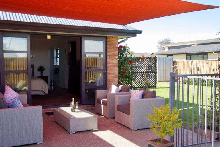 Photo of property in 13 Elm Drive, Rangiora, 7400