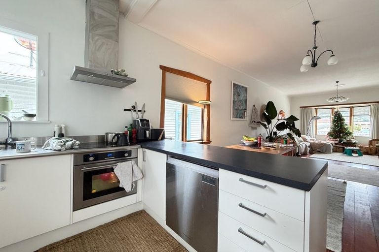 Photo of property in 177 Coutts Street, Rongotai, Wellington, 6022