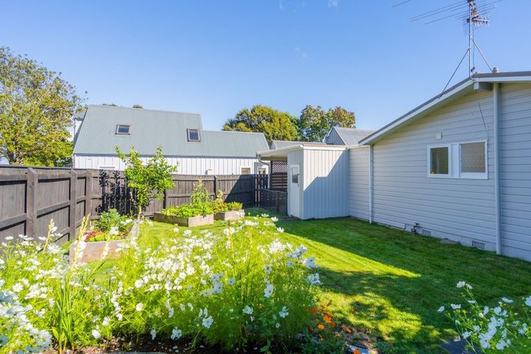 Photo of property in 62 Ngaio Road, Waikanae, 5036