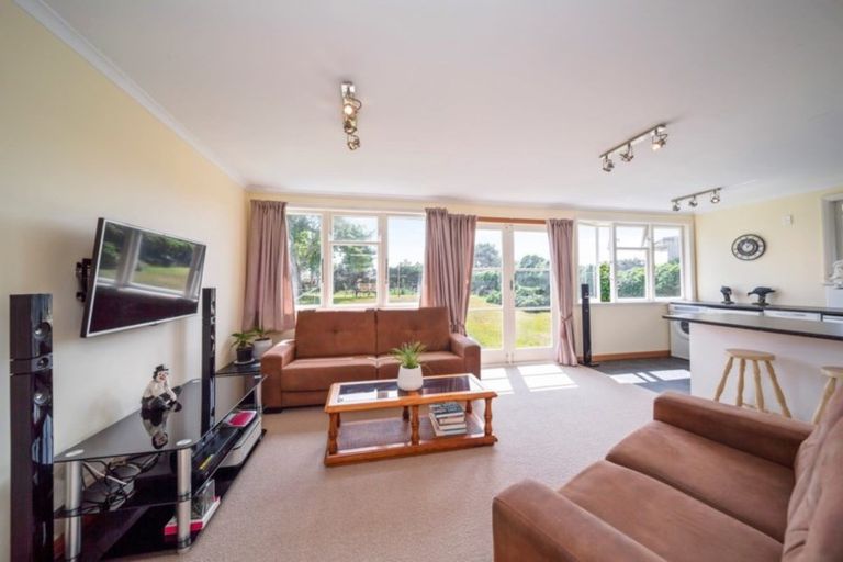 Photo of property in 84 Cook Street, Marfell, New Plymouth, 4310