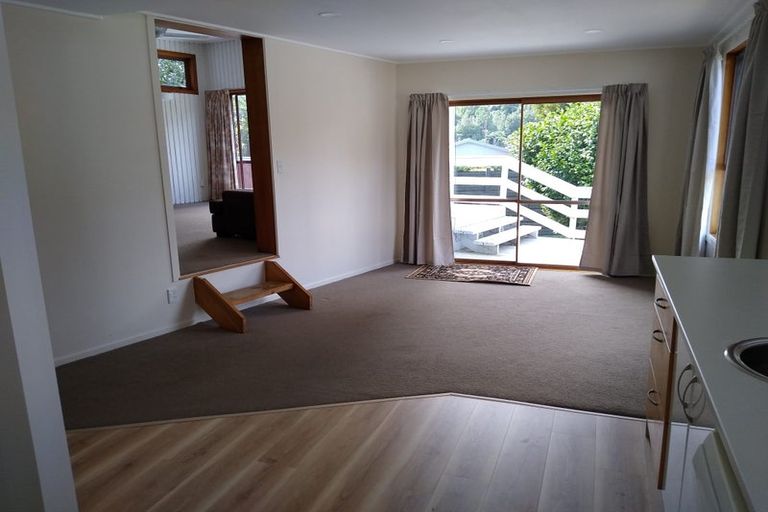 Photo of property in 6 Oxford Road, Lake Rotoma, Rotorua, 3074