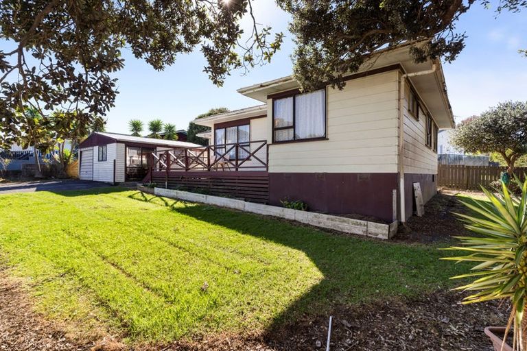 Photo of property in 72 Finlayson Avenue, Clendon Park, Auckland, 2103