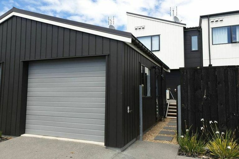 Photo of property in 24/1 Scott Road, Hobsonville, Auckland, 0616