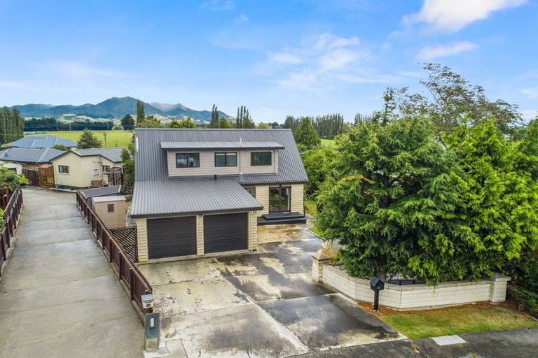 Photo of property in 41 Aotea Crescent, Gore, 9710