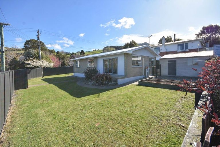 Photo of property in 2 Kaira Street, Sawyers Bay, Port Chalmers, 9023