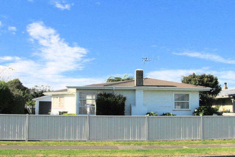 Photo of property in 6 Scully Crescent, Onekawa, Napier, 4110
