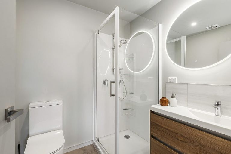 Photo of property in 170 Paremata Road, Paremata, Porirua, 5024