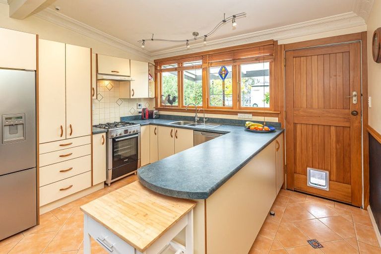 Photo of property in 100 Portal Street, Durie Hill, Whanganui, 4500