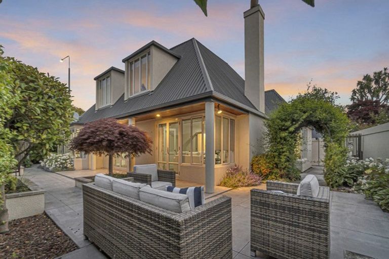 Photo of property in 95 Clyde Road, Ilam, Christchurch, 8041