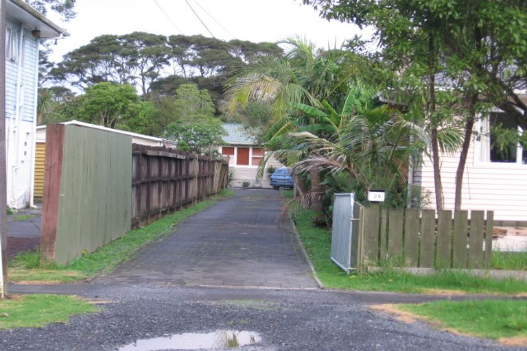 Photo of property in 26 Birdwood Road, Swanson, Auckland, 0612
