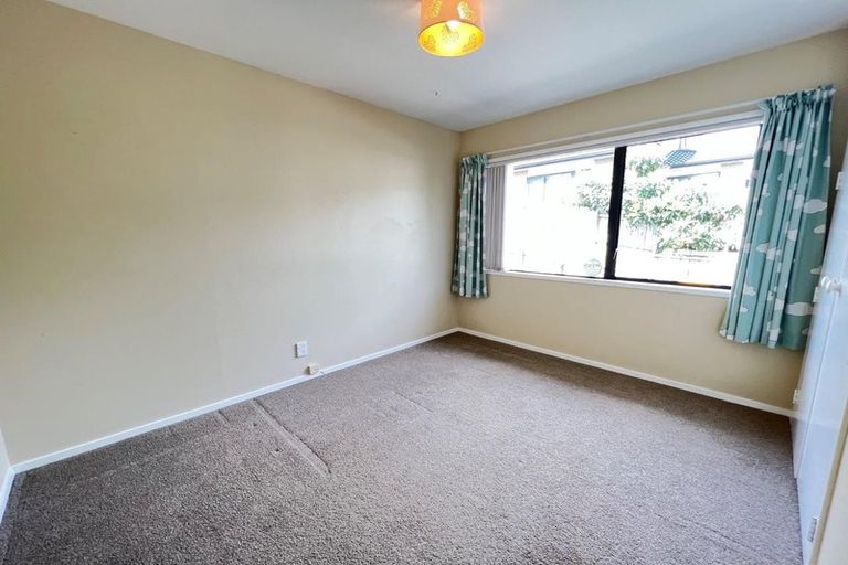 Photo of property in 690a Beach Road, Browns Bay, Auckland, 0630