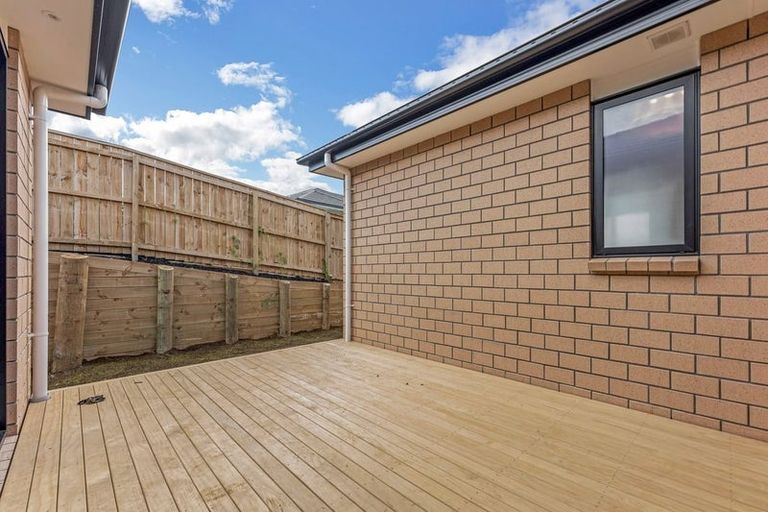 Photo of property in 8 Titchmarsh Lane, Pokeno, 2402