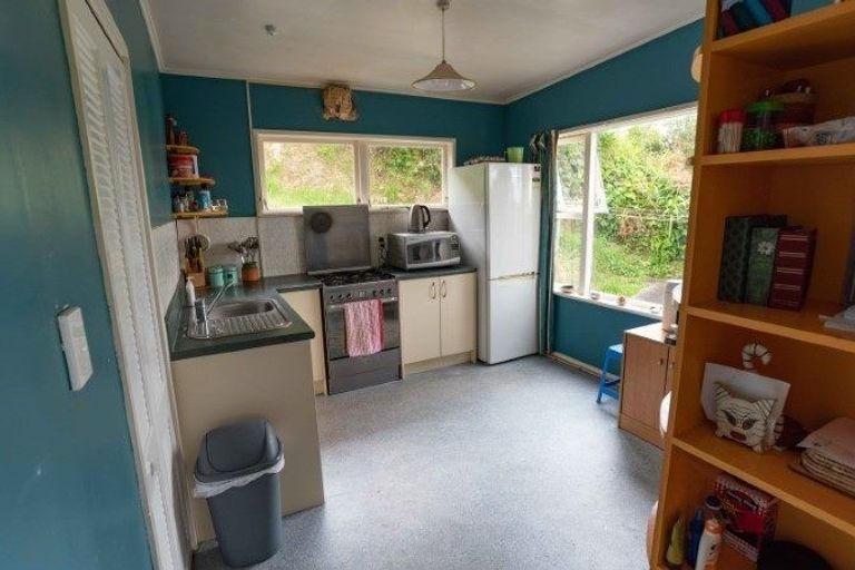 Photo of property in 2 Braemar Terrace, Johnsonville, Wellington, 6037