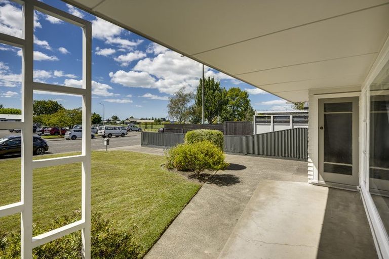 Photo of property in 38 Puketapu Road, Taradale, Napier, 4112