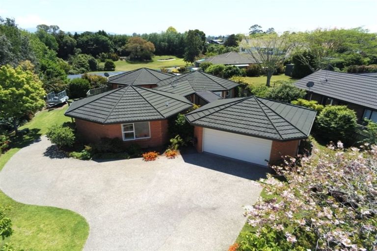 Photo of property in 1 Links View Drive, Omokoroa, 3114
