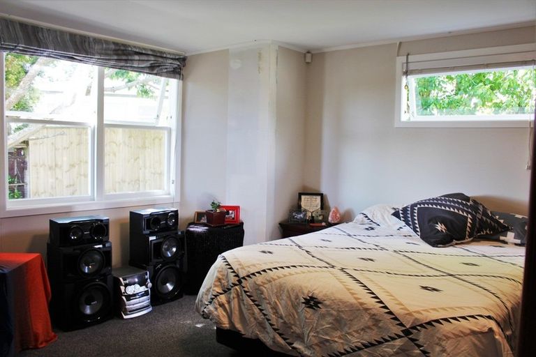 Photo of property in 208 Waikiekie Road, Thames, 3500